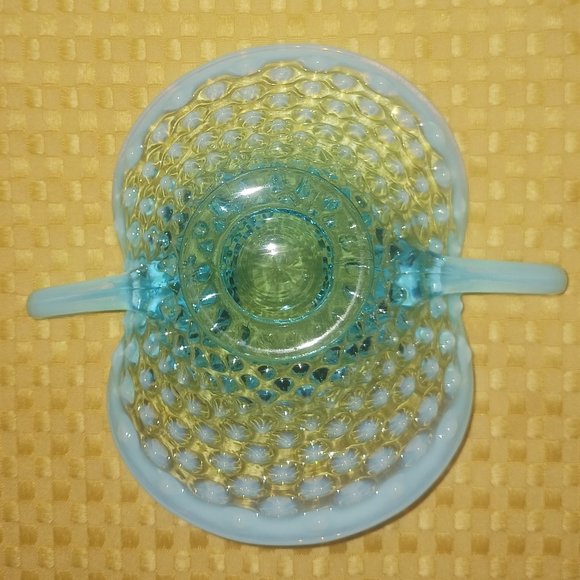 Vintage Fenton Hobnail Blue Opalescent Dish with Two Handles - Picture 6 of 6